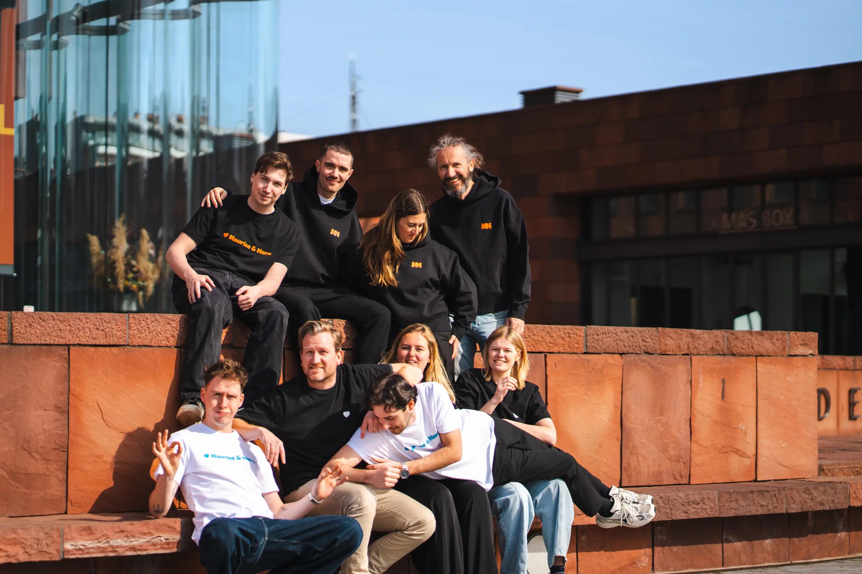 Maurice & Nora studenten wandelen samen